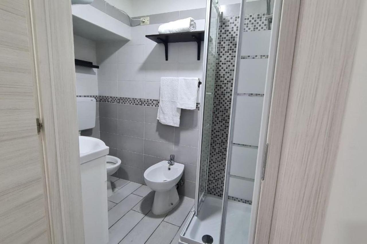 Apartment Pellegrino House - Stazione E Aeroporto Naples