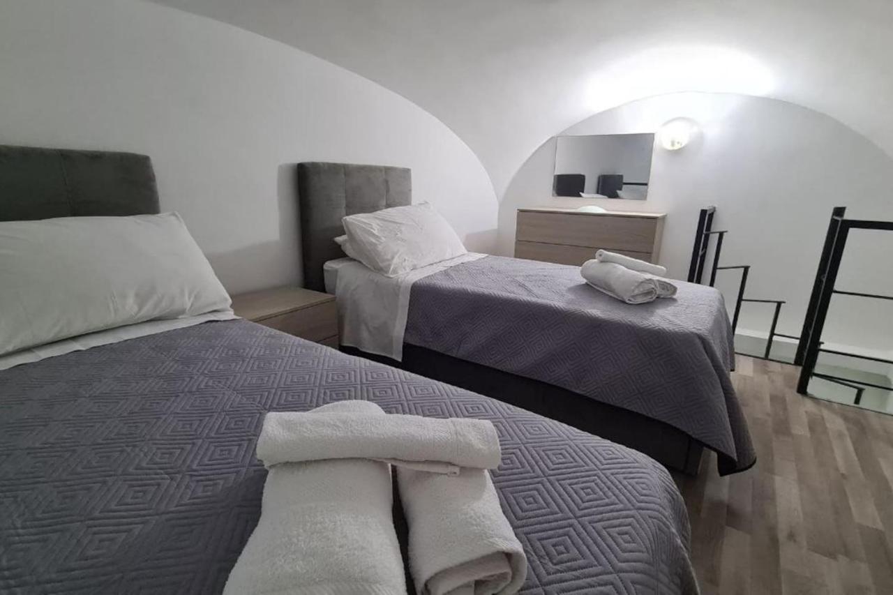 Apartment Pellegrino House - Stazione E Aeroporto